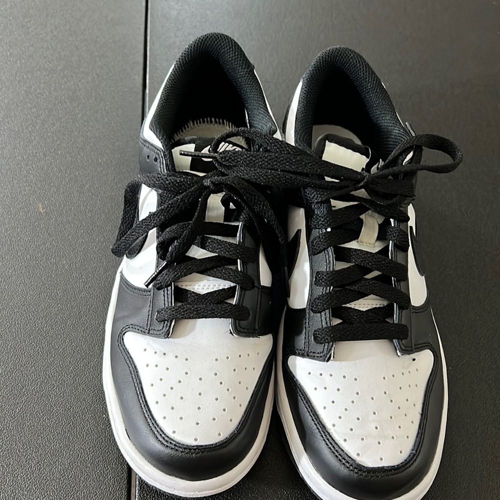 Nike dunks for sale women size 8.5 kids size 7